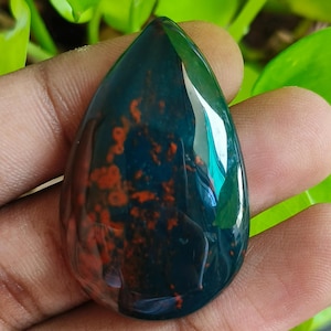 Cabochon di pietra sanguigna naturale di forma ovale, pietra sanguigna rossa e verde, pietra preziosa sfusa curativa. 58 ct {41X26X5} mm
