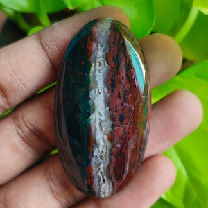 Cabochon di pietra sanguigna naturale di forma ovale, pietra sanguigna per la creazione di gioielli, pietra preziosa sciolta di pietra sanguigna rosso-verde, pietra curativa. 87 ct {54X29X6} mm