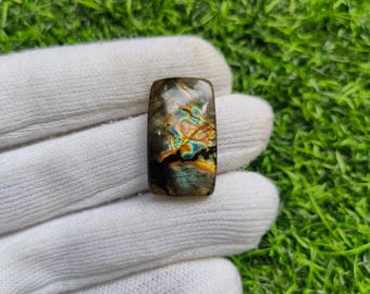 Iridescent Labradorite Cabochon: Natural Gemstone for Jewelry Making