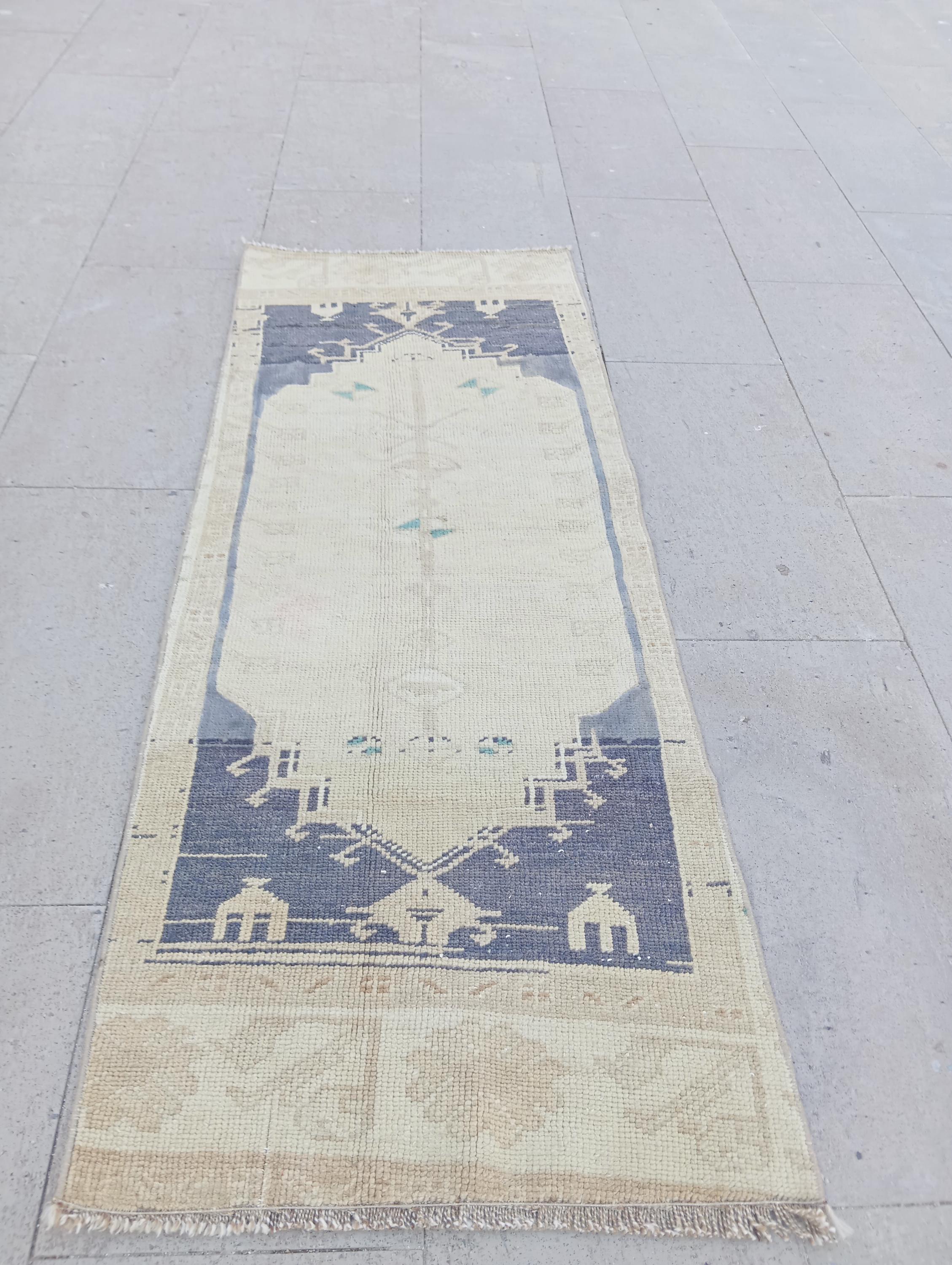 ヴィンテージトルコ玄関ラグ：手作りの小さなペルシャランナー 1.11 x