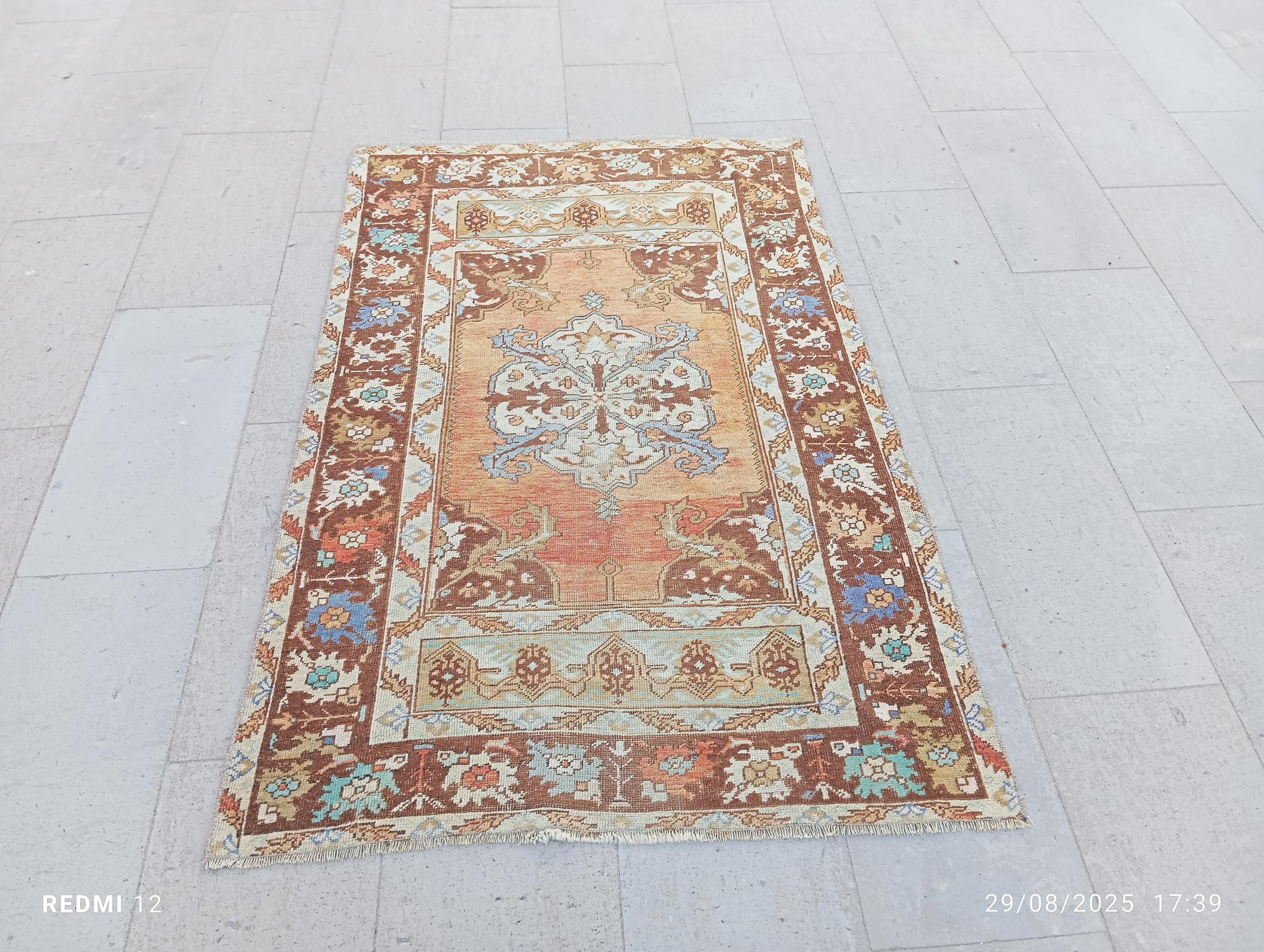 ⚪︎1970s rug⚪︎197×114cm　トルバトヘイダリエ エルサリ ヴィンテージラグ | トルコ・カイセリ No.01 | 黄色 | 223 × 146 – tiflo