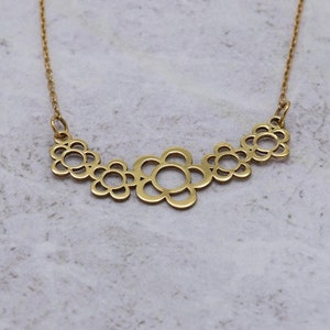 14K Gold Flowers Necklace, Dainty Multi Flower Jewelry For Women, Elegant Floral Necklace, Unique And Deliacate Floral Jewelry