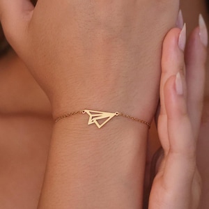 Bracciale con ciondolo a forma di aeroplano in oro 14 carati, grazioso braccialetto con aeroplano di carta, gioielli da viaggio minimalisti, regalo per amanti dei viaggi per donne, regalo per piloti e hostess