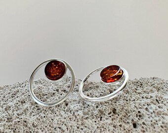 Orecchini a bottone in ambra baltica multicolore: argento sterling