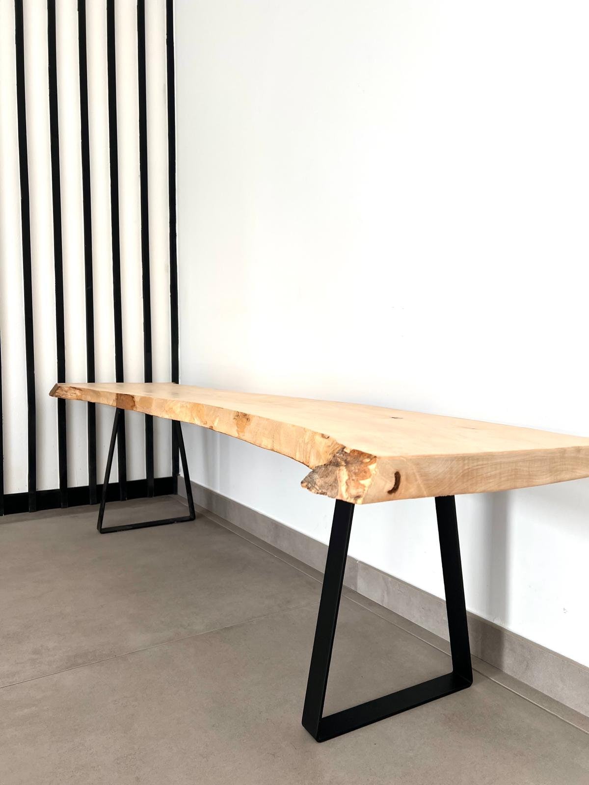 Solid wood bench black steel foot Vintage / Modern
