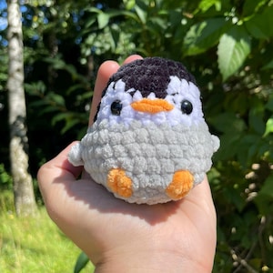 Pinguin Häkeltier- Handgemachtes Kuscheltier: Perfekt für Kinderzimmer Dekor & einzigartige Geschenke; Stressball, Stofftier Amigurumi