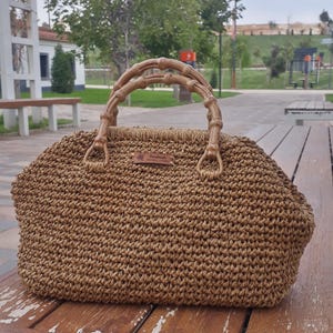 Handmade Raffia Crochet Bag with Bamboo Handles – Natural Straw Purse, Summer Beach Bag, Eco-Friendly Tote