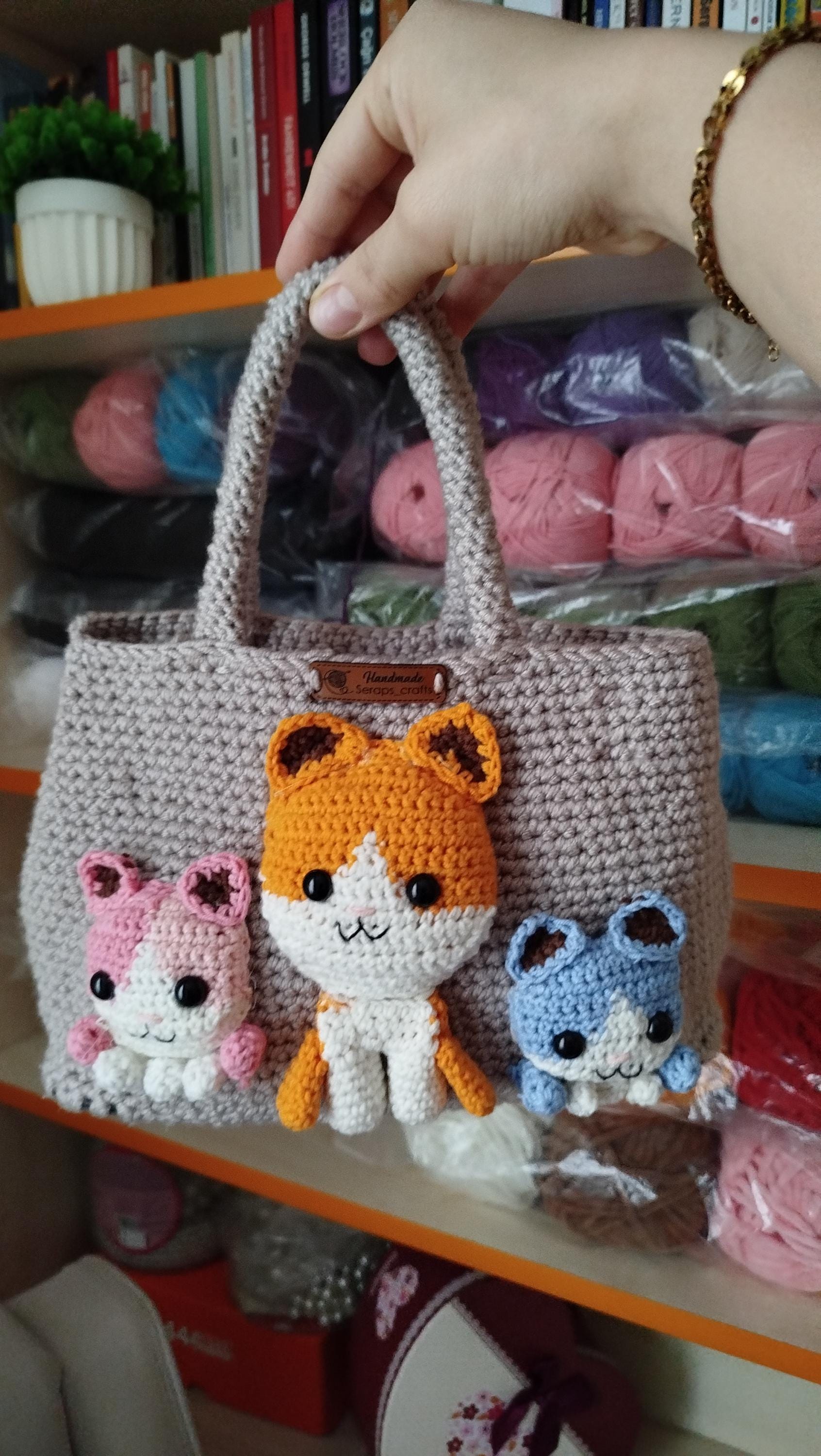 手作りかぎ針編みの猫トートバッグ：かわいいあみぐるみ猫ちゃん財布 
