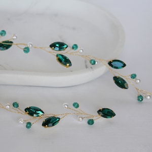 Emerald headpiece, Emerald hair vine, Green pearl hair vine, Wedding hair piece, Greenery headband, Green bridal Tiara, Fairy Tiara