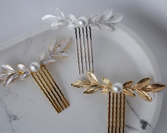 Pearl Leaf Wedding Hair Comb: Gold Bridal Hairpiece