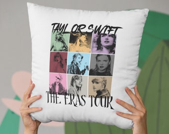 Coussin personnalisé pour les fans de Swift | Décor de chambre pour Taylor Swiftie Merch | Cadeaux de tournée de The Era pour elle | Coussin cadeaux d'anniversaire