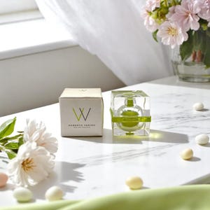 Roberto Verino VV MINIATURE for Women Eau Parfum 4ml. Discontinued. A Floral Green fragrance.