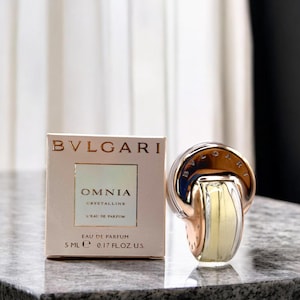 Bvlgari Omnia Crystalline MINIATURE Eau Parfum 5ml. Soft feminine white floral fragrance.
