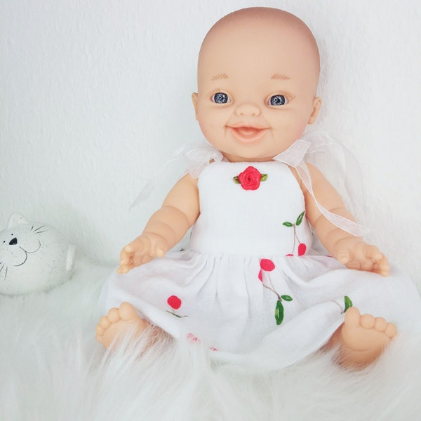 Vêtements de poupée faits main : robe blanche pour pouponnière de 34 cm