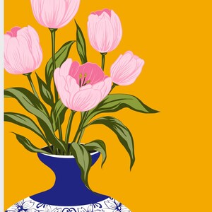 Handgetekende tulpen in een Turkse vaas, Ottomaanse bloemenkunstprint voor aan de muur. afbeelding 2