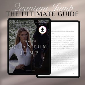 K&ouml;nnte beinhalten: Ein digitales Tablet zeigt den Titel "Quantum Jump: The Ultimate Guide". Das Cover zeigt eine Frau in einem wei&szlig;en Hemd mit einem Pferd. Der Text "How to Quantum Jump" ist prominent dargestellt. Der Hintergrund ist ein weicher, verschwommener Farbverlauf.