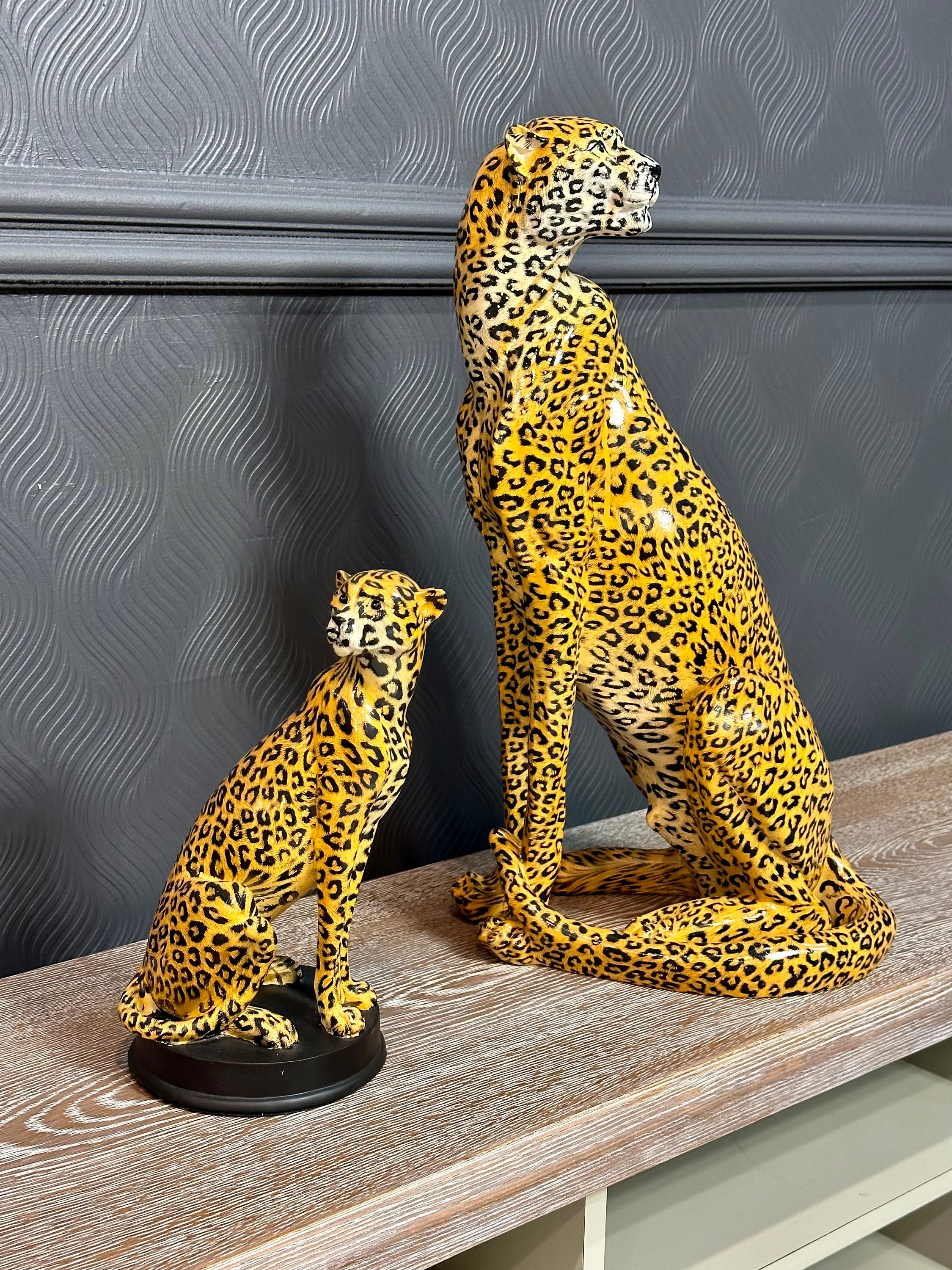 『 Yellow Leopard fam 』by Zuberi 60*60cm il_fullxfull.5869255400_kemv.jpg