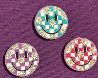 Silicone Smiley Bead Featuring Checkered Pattern with Daisy Flowers