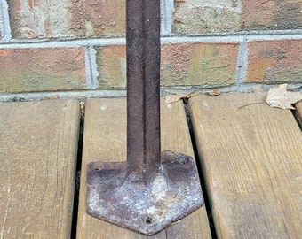 Enclume de cordonnier avec tige hexagonale de 33 cm (13 po.). Outil de cordonnier primitif en fonte vintage, sans inscription