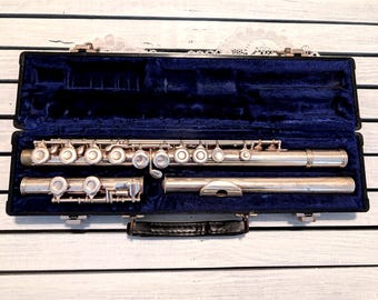 Gemeinhardt M2 Flute. Solid silver headjoint, Nice vintage condition. Great starter/student instrument, ready to play! 1970-72 #266333