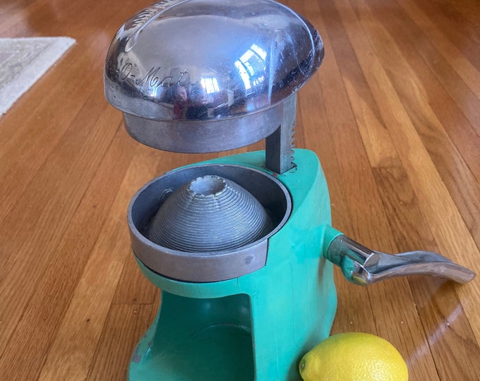 Vintage Juice-O-Mat citrus juicer