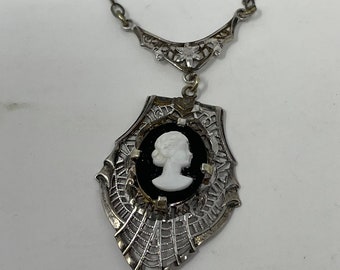 Antique Vintage Art Deco 1920s Filigree Cameo Pendant Necklace - Sterling
