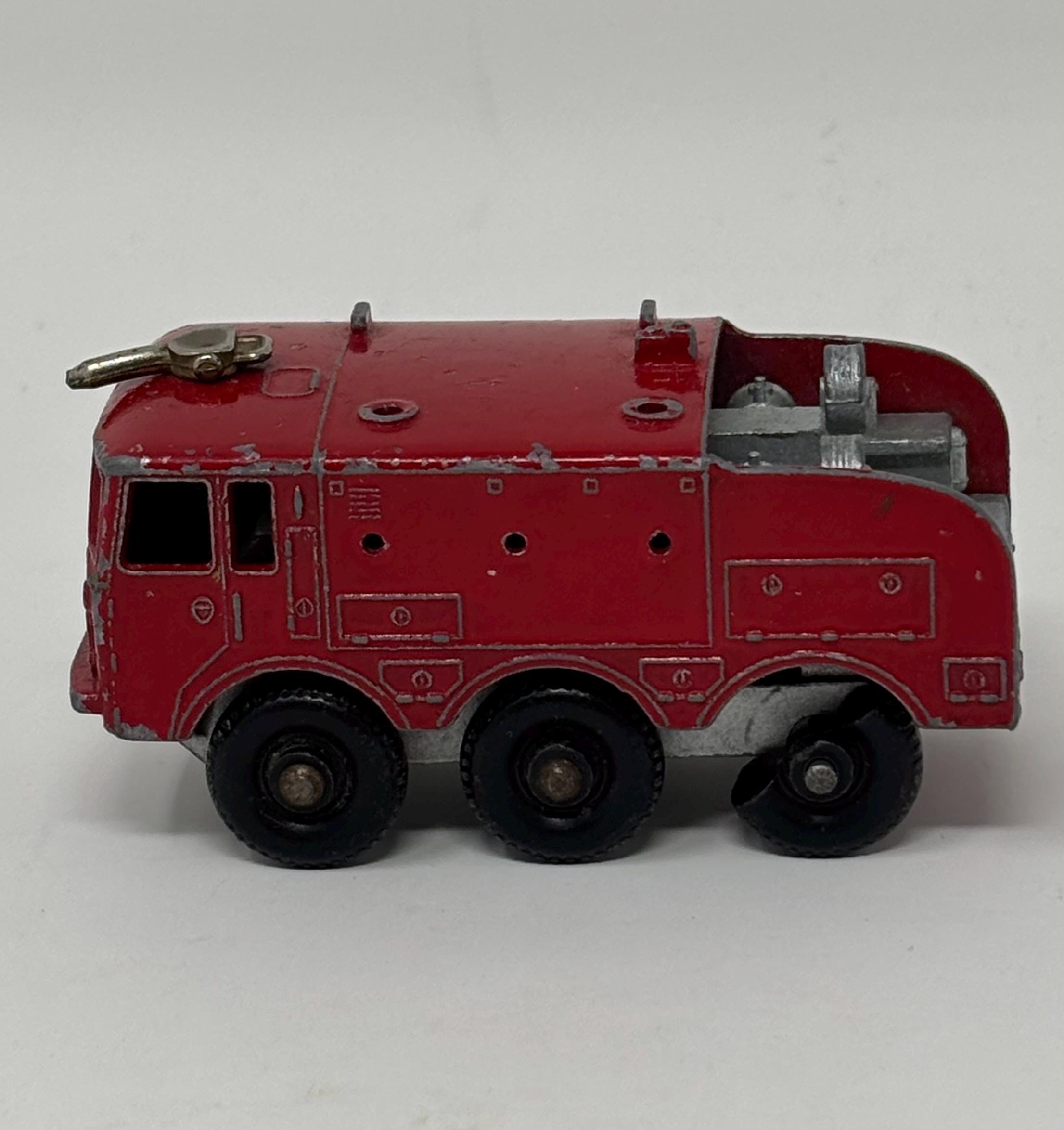 MATCHBOX N°63 FOAMITE CRASH TENDER 1964 Vintage 1964 Matchbox Series No63 Airport Foamite Crash Tender Die