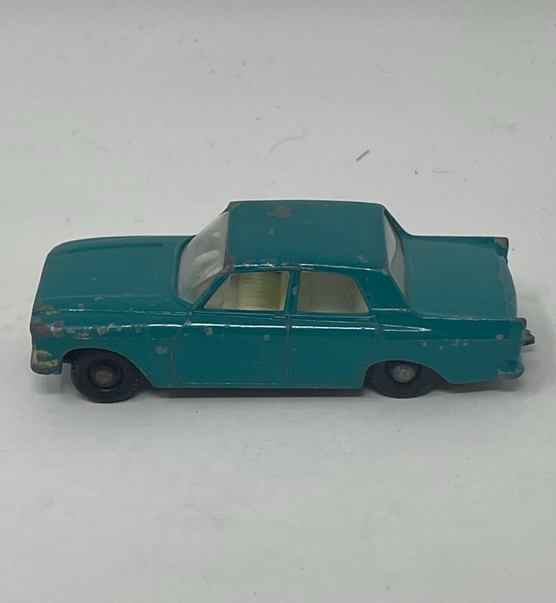 MATCHBOX No.33 FORD ZEPHYR Ⅲ