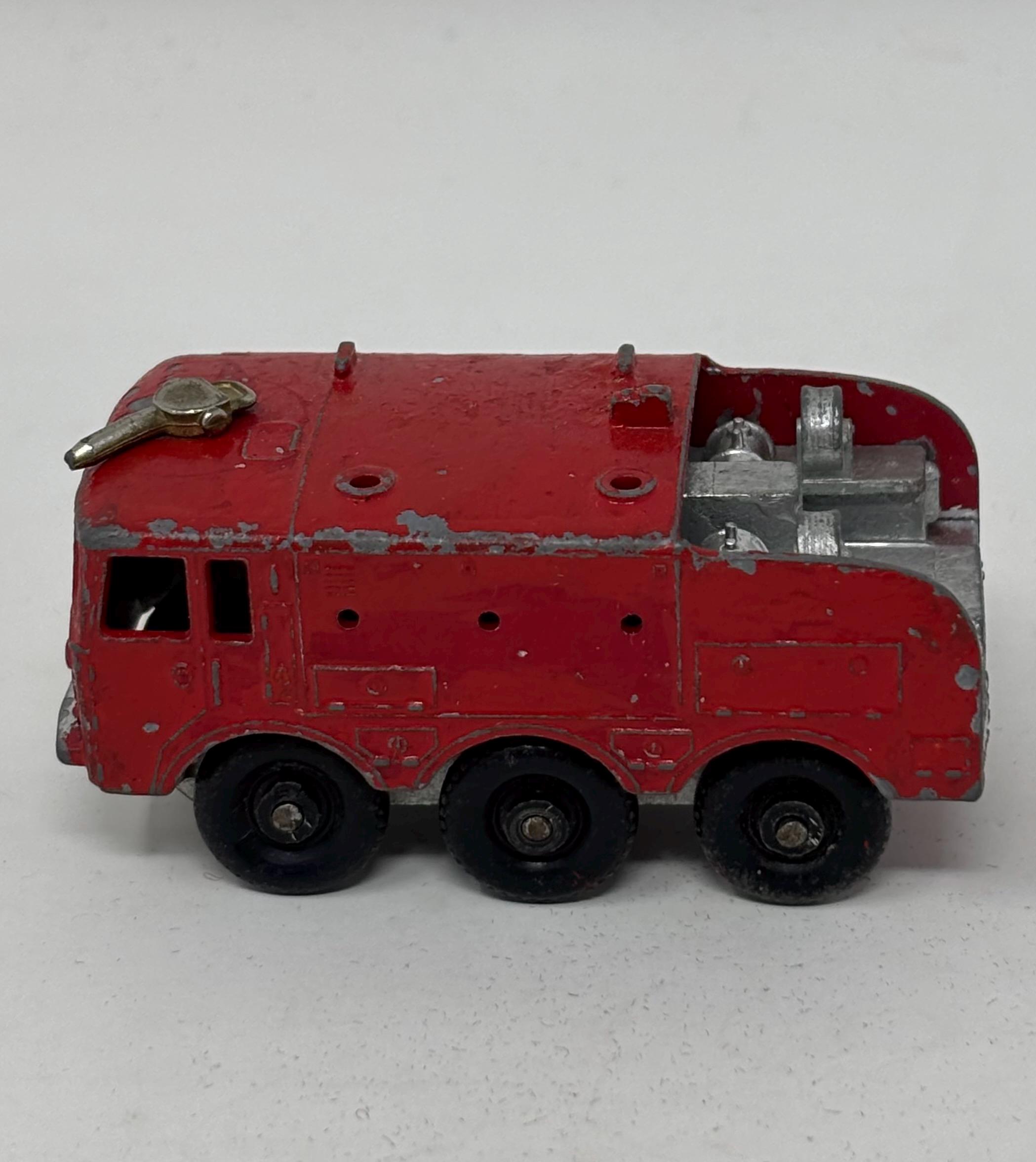 MATCHBOX N°63 FOAMITE CRASH TENDER 1964 Lesney Matchbox 1964 Foamite Crash Tender Number 63 Black