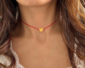 Halskette mit rotem Herzmotiv, goldene Herzkordel-Halskette, verstellbare Halskette für Liebe und Glück, schlichtes Schmuckgeschenk