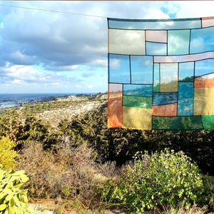 Seidentextile Wandkunst, Bojagi, Pojagi, Jogakbo Patchwork, Textilinstallation, Wandbehang, Fensterdekoration, Gardine, Raumteiler