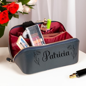 Leather Makeup Bag, Personalized Bridesmaid gift, Gift for Her, Leather Cosmetic Pouch, Cosmetics Bag, monogram toiletry bag