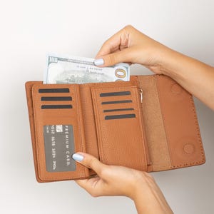 Personalized Leather Wallet, Long Wallet for Men Women, Leather Women Wallet with Phone Compartment, 13 Card Slot Holder, Mother&#39;s Day