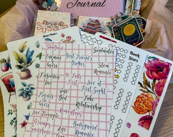 Book Lover Gift Box: Reading Journal, Stickers, Magnet & Pen