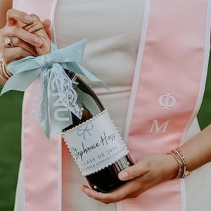 Afstuderen wijnetiket | Aangepast wijnetiket | Gefeliciteerd afgestudeerd | Decoratie champagnefles | Cadeaus voor afgestudeerden | Fotorekwisieten voor senioren