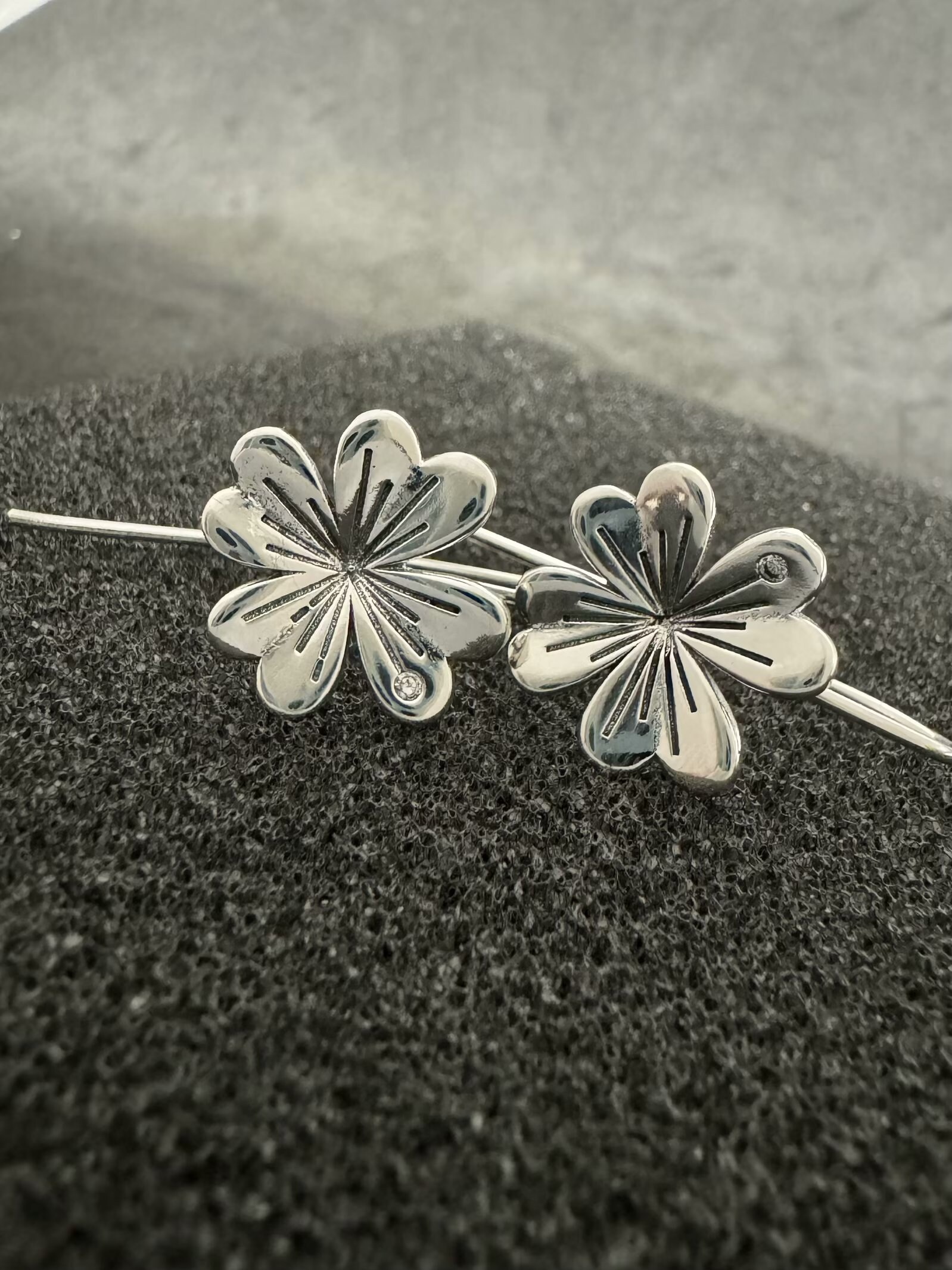 Pandora four leaf clover earrings deals