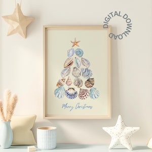 Arte murale natalizia costiera Albero di Natale a forma di conchiglia Stampa per bambini Decorazione natalizia nautica Poster digitale blu Arte natalizia personalizzabile