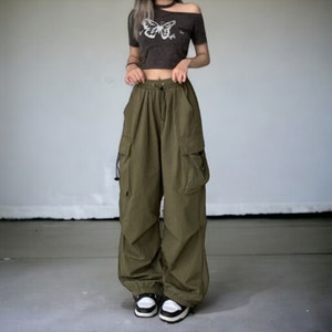 Y2K Women Streetwear/Cargo Harajuku Baggy Parachute Pants for Women Green
