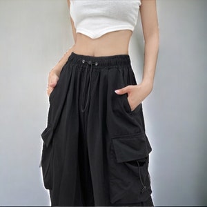 Y2K Women Streetwear/Cargo Harajuku Baggy Parachute Pants for Women Black