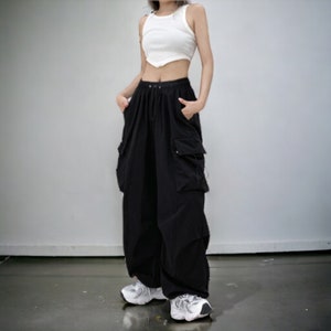 Y2K Women Streetwear/Cargo Harajuku Baggy Parachute Pants for Women image 1