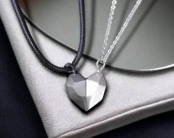 Collier magnétique en forme de coeur pour couple Saint-Valentin en acier inoxydable