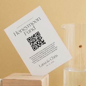 Szablon kodu QR dla funduszu miesiąca miodowego | Niestandardowy znak kodu QR Canva dla funduszu miesiąca miodowego | Nowoczesne, szykowne i minimalistyczne wesela