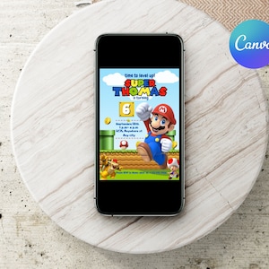 Może przedstawiać: Cyfrowe zaproszenie na przyjęcie urodzinowe w stylu Super Mario. Zaproszenie zawiera kresk&oacute;wkową grafikę Super Mario biegnącego i skaczącego. Tekst na zaproszeniu brzmi: "time to level up! Super Thomas is turning 6. September 10th, 1pm-4pm, 1231 Anywhere st, Any city."