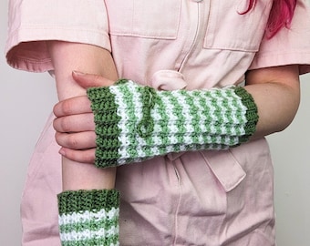 Meow xD Fingerless Gloves PDF PATTERN - Simple & Easy Crochet Hand Warmers Pattern for Beginners