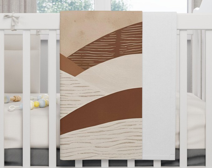 Soft fleece baby blanket – cozy and modern, perfect for the crib and ideal baby shower gift in earth tones