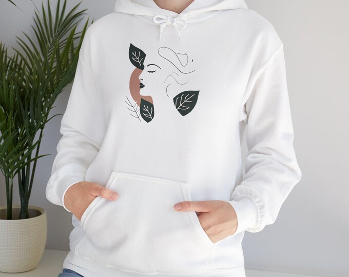 Minimal aesthetic sweatshirt – a versatile, comfortable, and modern garment, perfect for those who love clean design