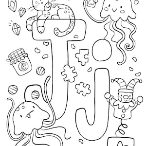 以下が含まれることがあります： 白黒イラストで、文字「J」と様々な漫画の要素が描かれています。ヒョウが文字の上に座り、クラゲが飲み物を持っています。ジャムの瓶、パズルのピース、ジャックインザボックスなどの要素も含まれています。
