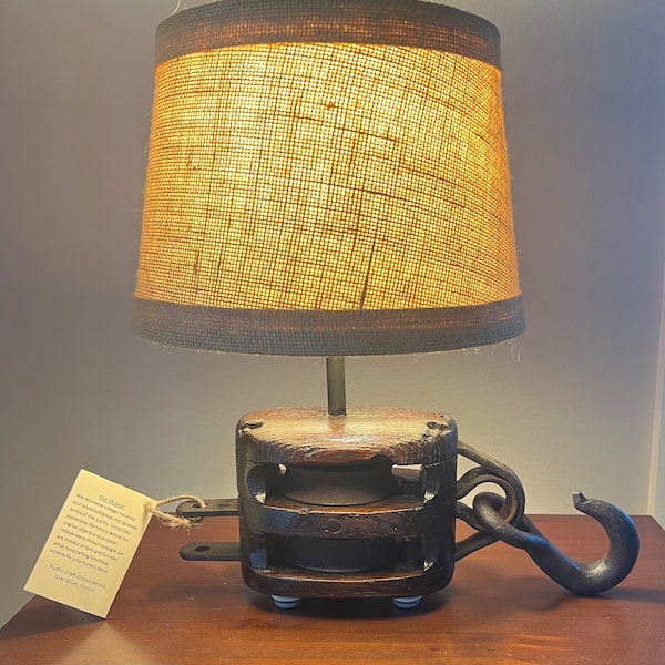 Wood Pulley Block Table Lamp