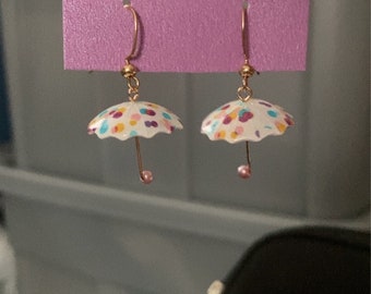 Gold umbrella earrings