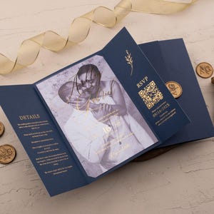 Faire-part de mariage bleu marine, faire-part de mariage feuille d'or, faire-part de mariage pochette, RSVP QR personnalisé, cachet de cire, faire-part de mariage élégant